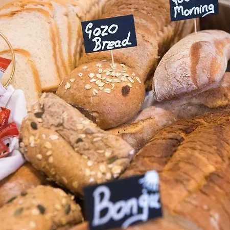 לינה וארוחת בוקר Dgolden Valley Boutique Xagħra