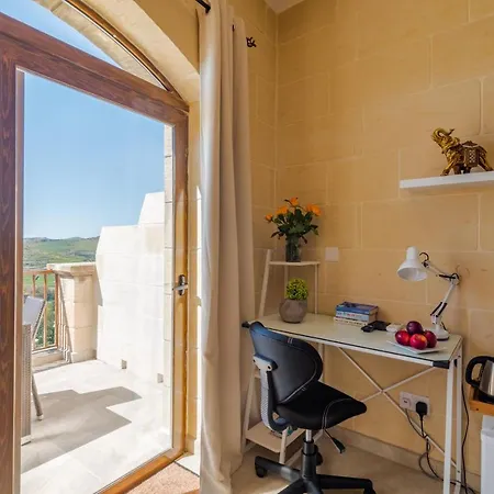 לינה וארוחת בוקר Dgolden Valley Boutique Xagħra
