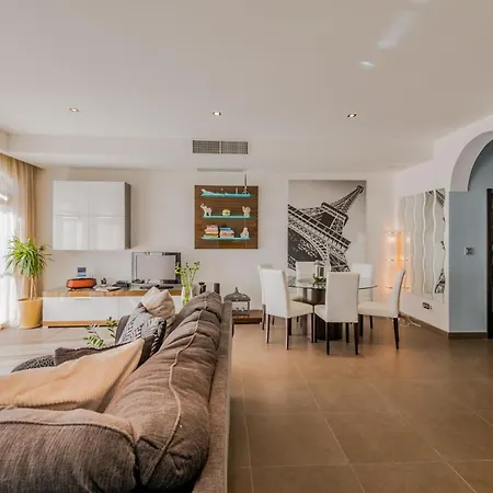 לינה וארוחת בוקר Dgolden Valley Boutique Xagħra