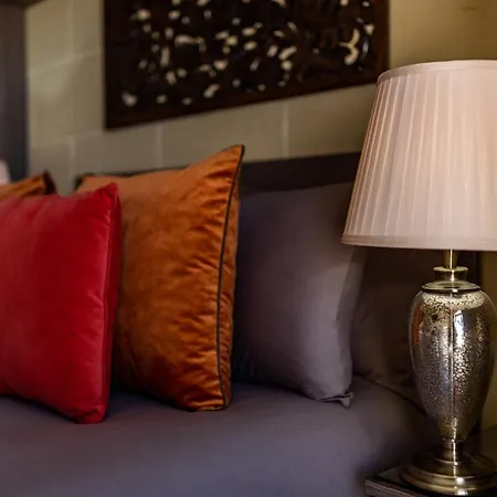 לינה וארוחת בוקר Dgolden Valley Boutique 4*