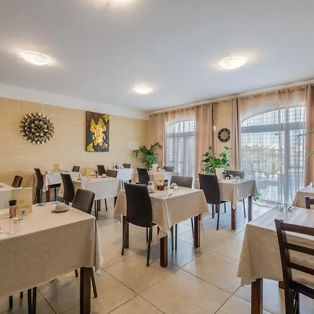 Dgolden Valley Boutique 4* Xagħra