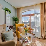 Dgolden Valley Boutique 4*