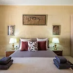 Bed & Breakfast Dgolden Valley Boutique 4*