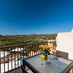 Dgolden Valley Boutique Bed & Breakfast Xagħra