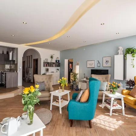 Dgolden Valley Boutique