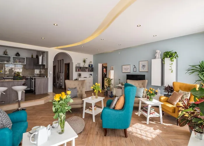 Dgolden Valley Boutique